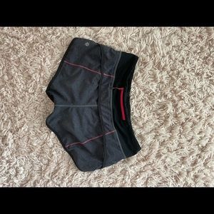 Lulu lemon speed up short size 4 black and pink